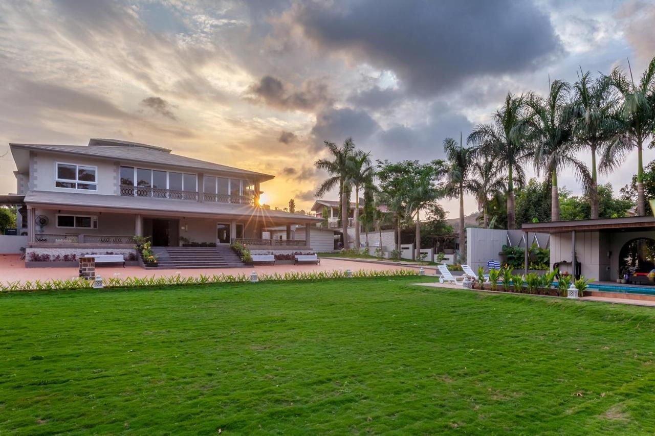 Stayvista'S The Cincin With Elegant Rooms, Snooker Table, Pool, Scenic View, And Jacuzzi Lonavala Esterno foto